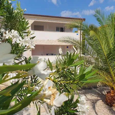 Adria شقة فير
