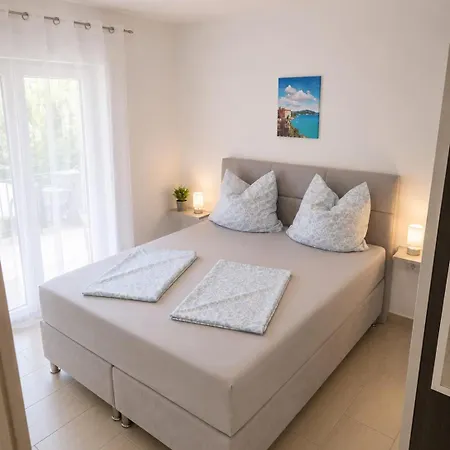 Apartment Adria Vir